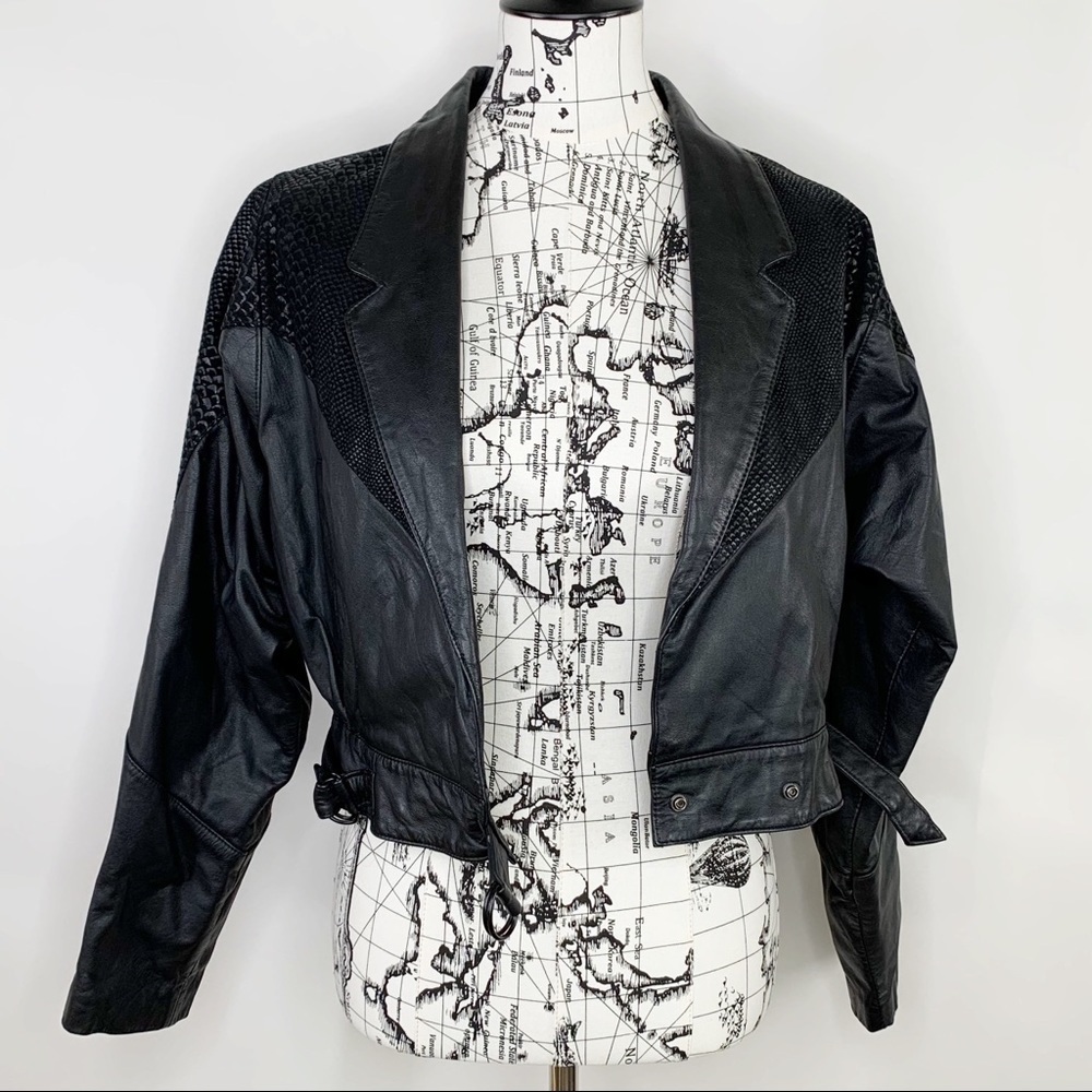 Chia Women’s leather jacket size medium - Picture 4 of 7